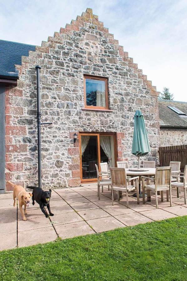 Vila The Granary With Hot Tub Near Perth Perthshire Forgandenny Exteriér fotografie